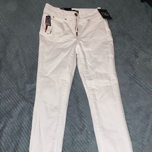 White high waist ankle jean